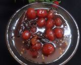 A picture of step 2 of Karonda chutney.