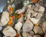 Foto langkah ke 3 dari resep Ayam Oseng Bawang.