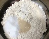 Foto langkah ke 2 dari resep Roti Isi Daging.