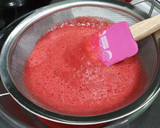 Foto del paso 2 de la receta: Panna cotta con fresa en vasito