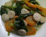 Foto langkah ke 8 dari resep Tumis Sawi Wortel Sosis.