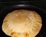 A picture of step 2 of Pizza Paratha.