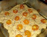 Foto del paso 7 de la receta: Focaccia integral ⭒ con tomate cherry y flores de puerro