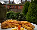 A picture of step 4 of Cheesy corn paneer Sandwich.