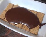Foto del paso 4 de la receta: Tarta de galletas de mamá con chocolate y coco
