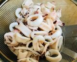 Foto langkah ke 2 dari resep #35. Cumi Sambal Bawang.