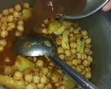 A picture of step 3 of Khatiyawari Choley.