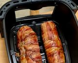 Csirkemájas töltelékkel megtöltött sertéskaraj, baconba csomagolva, Ayr Fryer sütőben sütve recept fázis 6 fotója