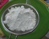 Foto langkah ke 3 dari resep Bolu pisang kukus tanpa mixer.