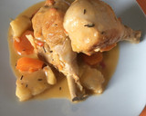 Foto del paso 7 de la receta: Pollo guisado al tomillo con tocino