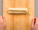 Foto del paso 2 de la receta: Rollitos de pizza