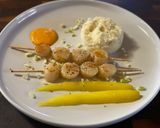 Une image de l'étape 6 de Brochette de pétoncles et crème de poivrons.