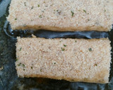 Foto del paso 4 de la receta: Rollitos de pan de molde con queso y pavo