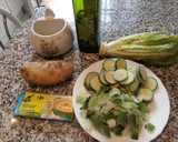 Foto del paso 1 de la receta: Crema de lechuga con calabacín y puerro