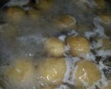 Foto langkah ke 8 dari resep Bakso balung pedas isi keju.