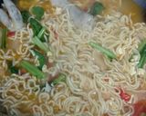 Foto langkah ke 3 dari resep Seblak ceker.