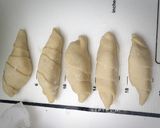Foto langkah ke 6 dari resep Molen Pisang Mini Renyah Garing Awet.