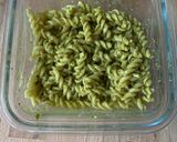 Une image de l'étape 2 de Salade de pâtes poulet pesto.