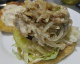 Foto del paso 9 de la receta: Arepa🫓rellena🥯de berenjena🍆tatemada, cebolla🧅caramelizada y pollo🍗🥙🥗