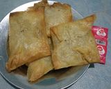 Foto langkah ke 4 dari resep Martabak mie praktis.
