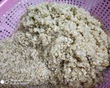A picture of step 3 of Quinoa upma.