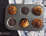 A picture of step 6 of Choco chip muffins.