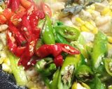 Foto langkah ke 4 dari resep Tumis jagung, udang, tempe, Pete cabe hijau.