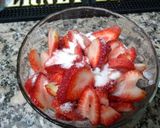 Foto del paso 1 de la receta: Frutillas con crema chantilly