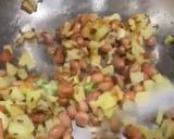 आलू साबूदाना खिचड़ी (aloo sabudana khichdi recipe in Hindi) रेसिपी चरण 5 फोटो