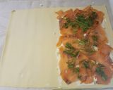 Foto del passaggio 2 della ricetta Tortiglioni sfiziosi di sfoglia al salmone