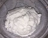 A picture of step 1 of White choco yogurt & Strawberry mousse.