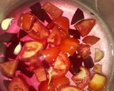 A picture of step 1 of Tomato beetroot soup.