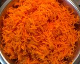 गाजर का हलवा (gajar ka halwa recipe in Hindi) रेसिपी चरण 2 फोटो
