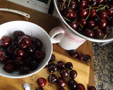 Foto del paso 1 de la receta: Helado de cerezas, yogur griego y queso mascarpone, de Emma