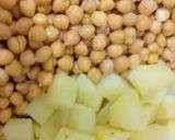 A picture of step 1 of Papri chaat.