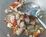 Foto langkah ke 3 dari resep Tumis Cumi Basah Bakso.