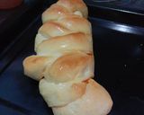 Foto langkah ke 5 dari resep Roti sosis kepang (Braided Bread).