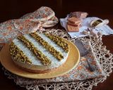Foto del passaggio 4 della ricetta Cheesecake con crema di pistacchio