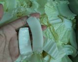 Hình bước làm 1 của món Ốc móng tay xào cải thảo