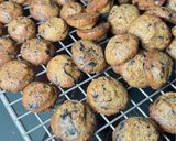 Foto langkah ke 6 dari resep Mini Crunchy Cookies.