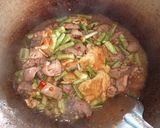 รูปขั้นตอนการทำที่ 6 ของ ผัดถั่วฝักยาวเครื่องในไข่ไก่