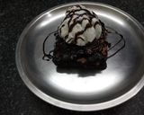 A picture of step 4 of Chocolate Walnut Brownie with Ice-Cream!!.