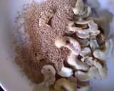 A picture of step 1 of Sahi matar paneer.
