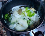 Foto del paso 4 de la receta: Perdiz estofada con zanahorias y alcachofas en salsa de azafrán