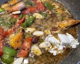 Foto del paso 5 de la receta: Zarzuela de rape con almejas y langostinos