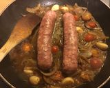 Une image de l'étape 3 de Saucisses de Toulouse à l ail et aux carottes fenouil champignons et panais.