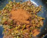 A picture of step 2 of Pav Bhaji.