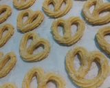 Foto langkah ke 4 dari resep Butter cookies sederhana.