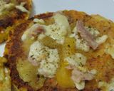 Foto del paso 8 de la receta: Pizzas hawaianas con base de coliflor, zanahoria y papa🍍🧀🍕🥔🥙🥕🧀