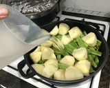 Foto del paso 2 de la receta: Judía verde con patata y chuletas de aguja y pechuga de pollo